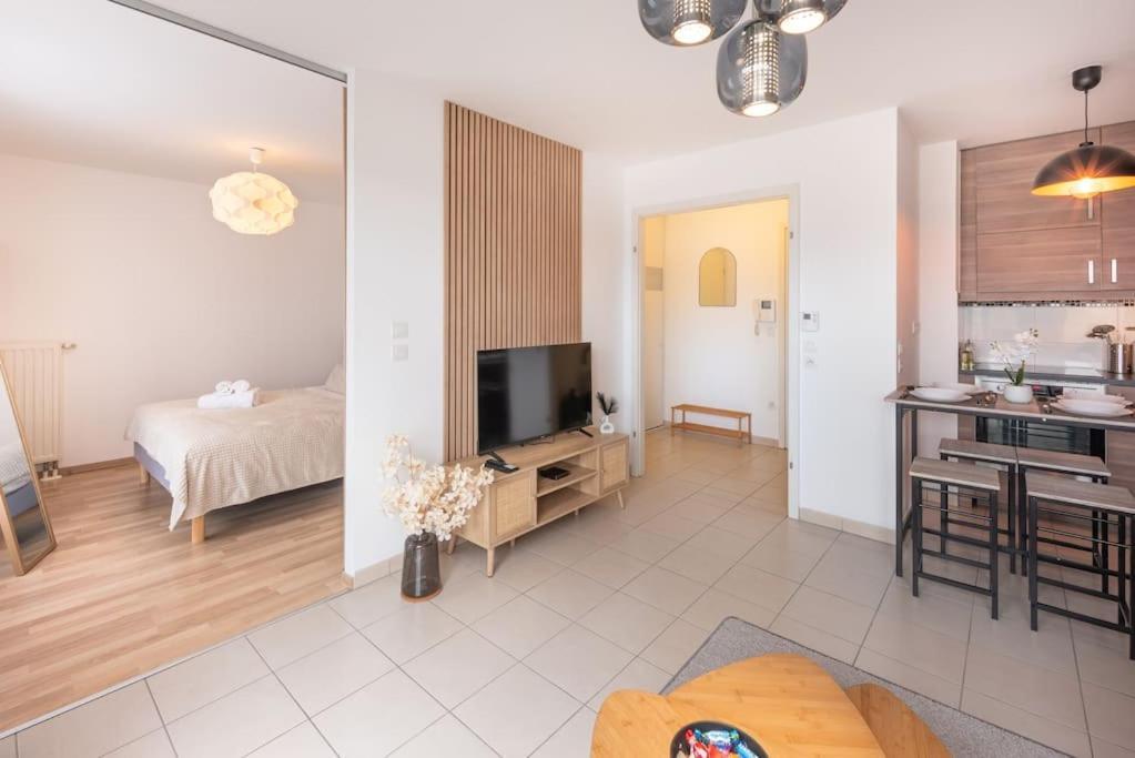 L'Excellence-8Min Aeroport-Terrasse-Parking Prive Appartement Lingolsheim Buitenkant foto