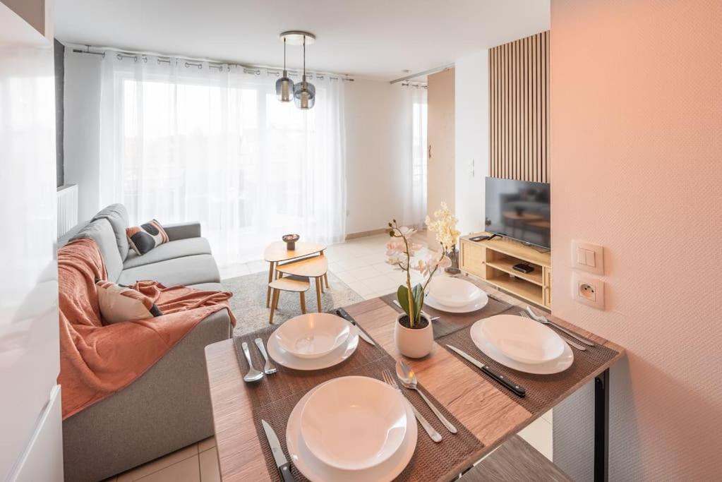L'Excellence-8Min Aeroport-Terrasse-Parking Prive Appartement Lingolsheim Buitenkant foto